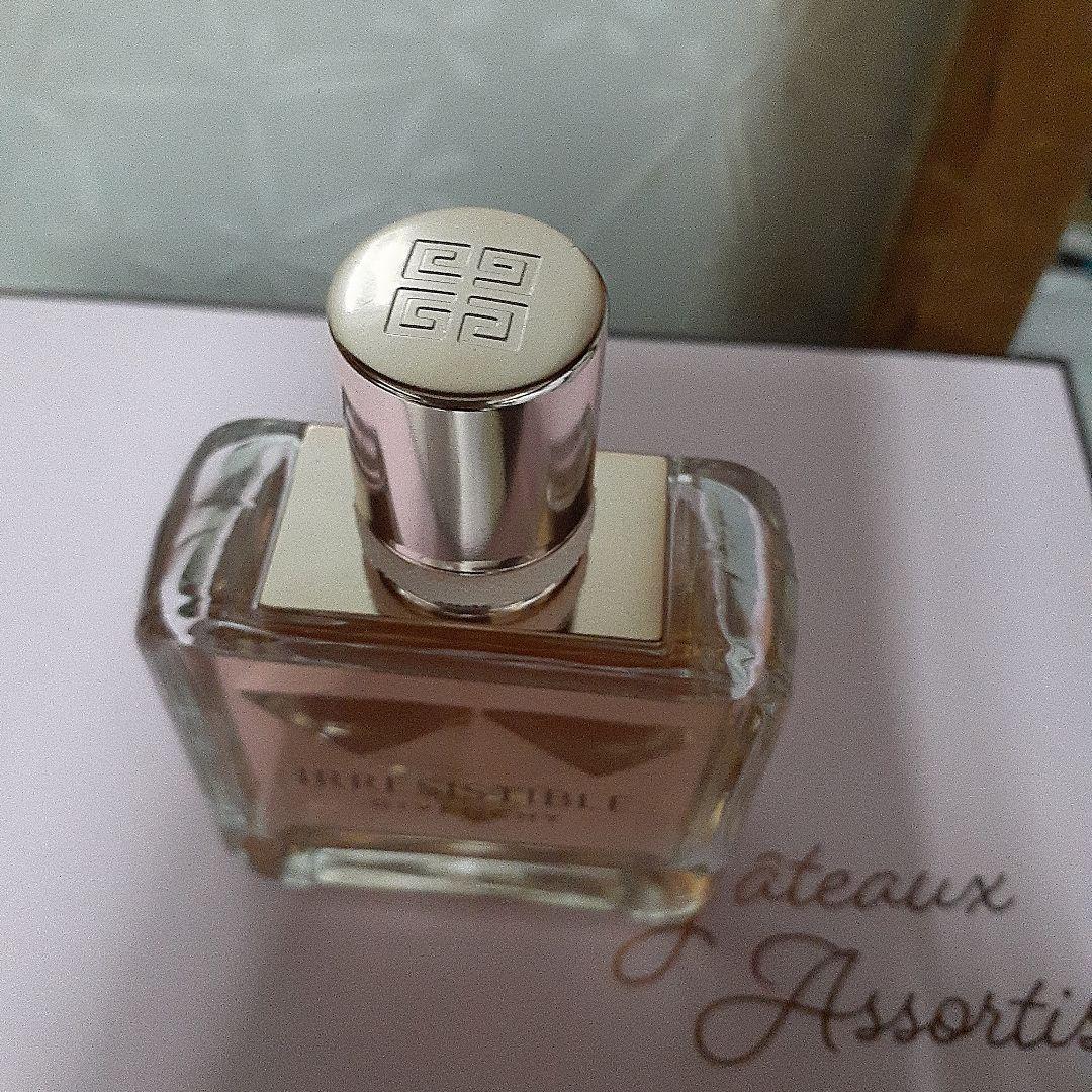 ジバンシー　イズデシベルEDP 50ML