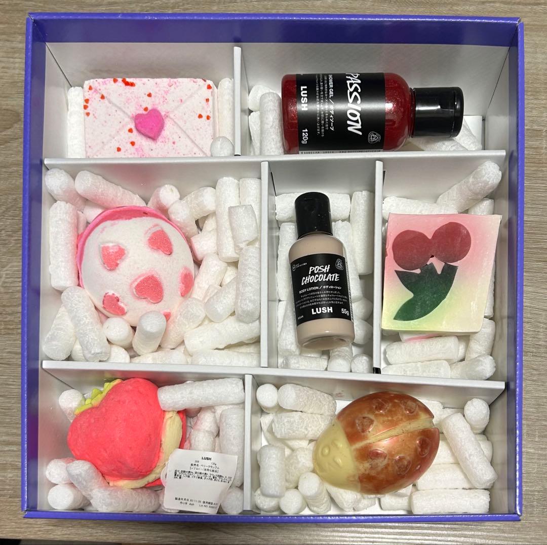 LUSH バスボム・ボディソープセット