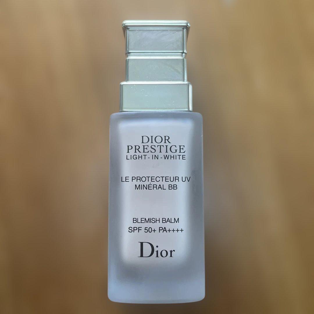 Dior Prestige Light-In-White BBクリーム 01
