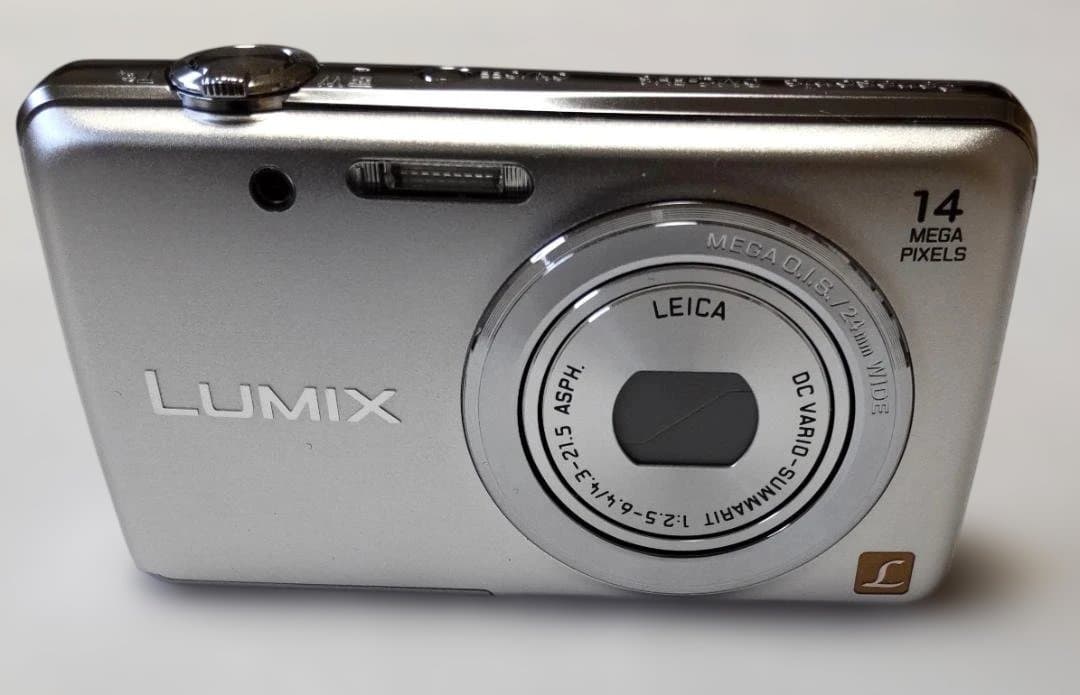 Panasonic LUMIX DMC-FH6 コンパクトデジタルカメラ