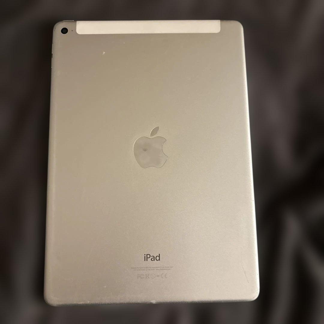 Apple iPad A1567 シルバー 本体 16GB iPad Air 2