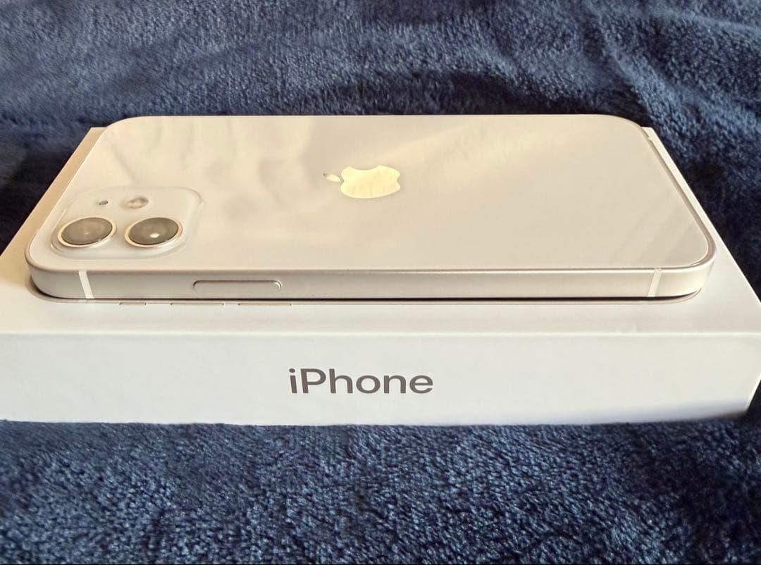 「極美品」iPhone12 SIMフリー