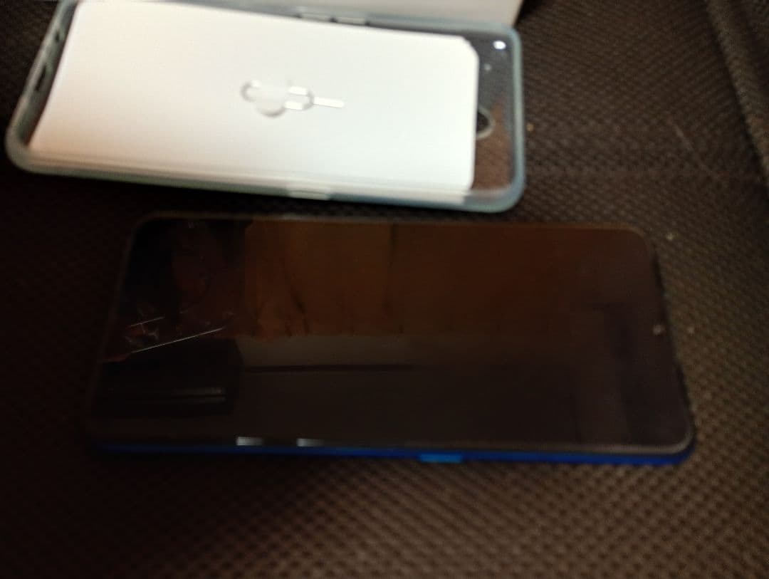 OPPO A5 2020 本体 ケース付き