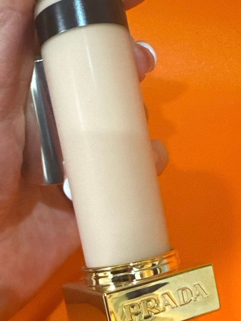 ヌヌヌですPRADA REVEAL FOUNDATION LC5