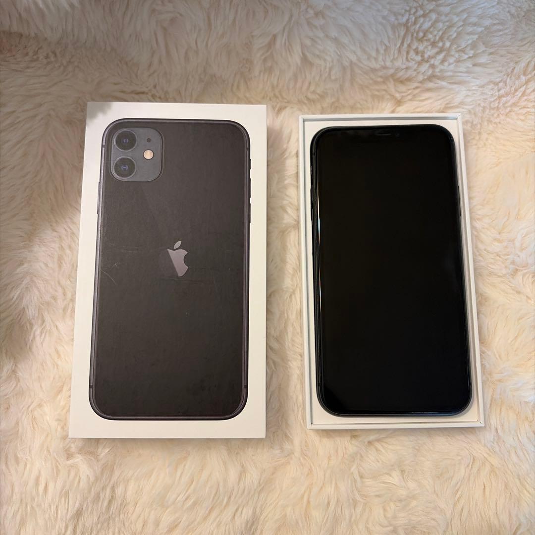 Apple iPhone 11 ブラック 本体(カバー　箱．正規ケーブル付)