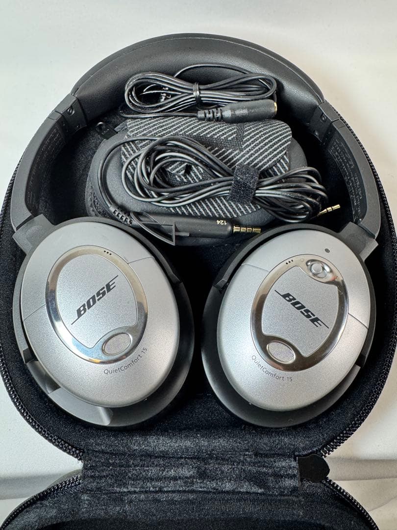 BOSE QuietComfort15 (QC15)ヘッドホン状態良好パッド新品