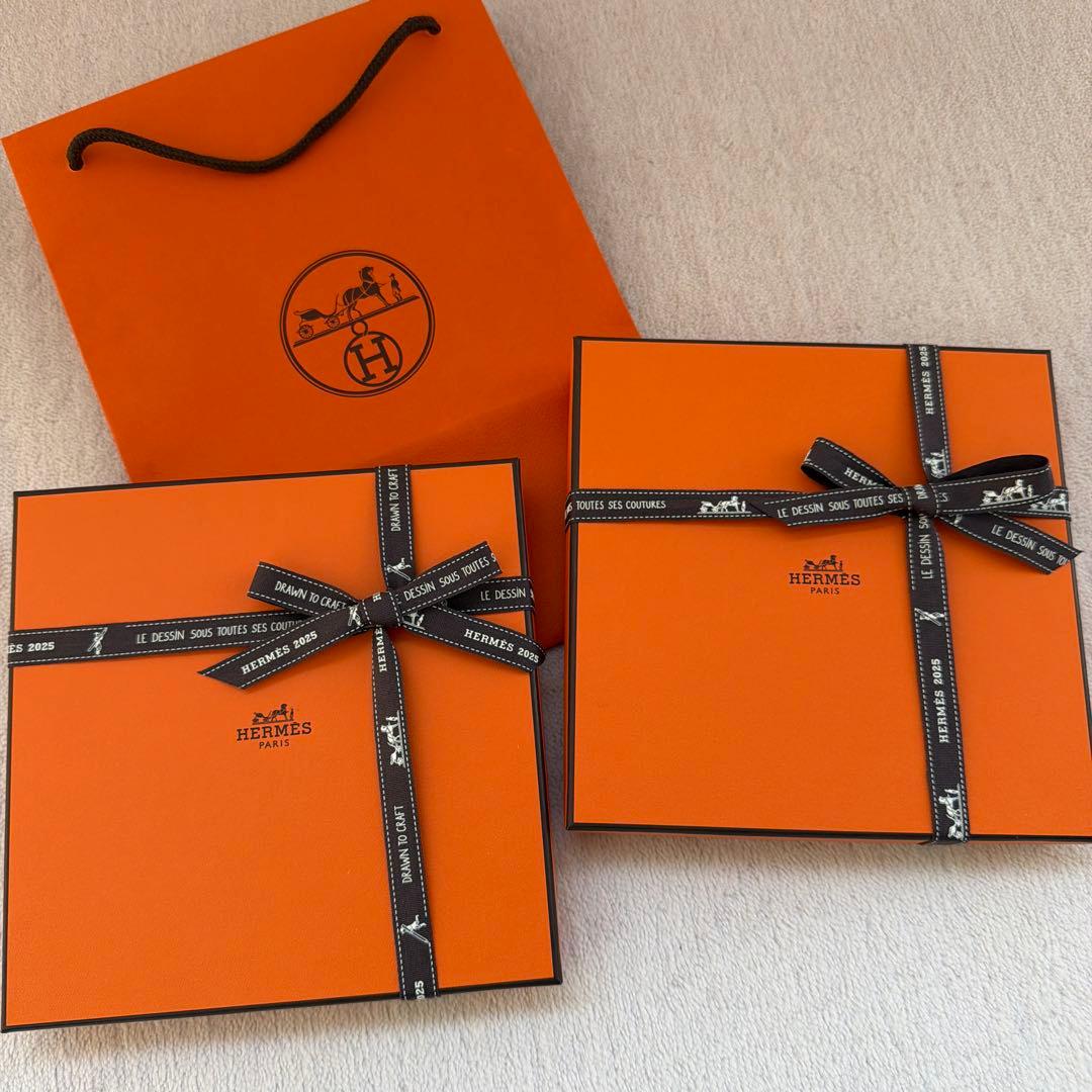 新品HERMES 2枚セット　ネイビー&オレンジ タオルハンカチ