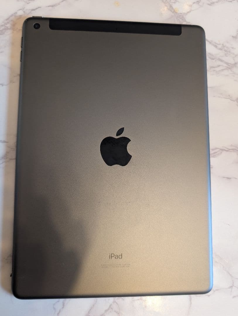 iPad第9世代 Wi-Fi + セルラーモデル スペースグレー