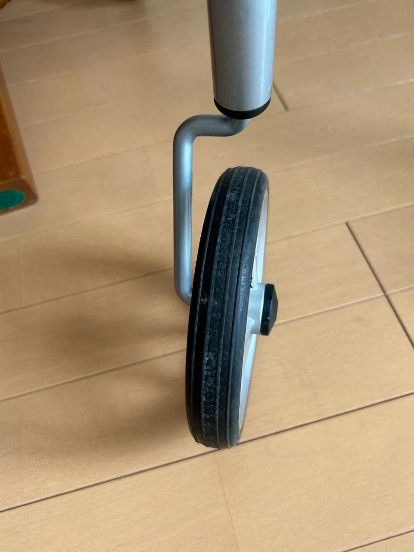 【再出品です。超美品 総額7,900円 室内用歩行車 竹虎製 レツゴーミニ】