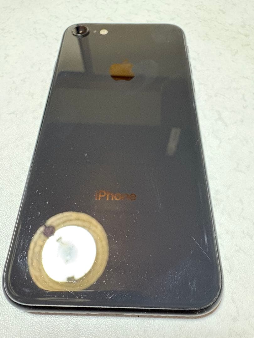 iPhone8 64GB バッテリー100%