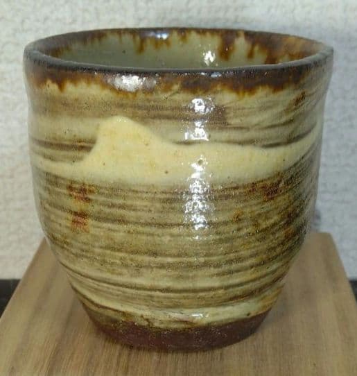 人間国宝 金城次郎 立ぐい(魚紋) 栞 共箱 美品 壺屋焼 やちむん 壷屋焼
