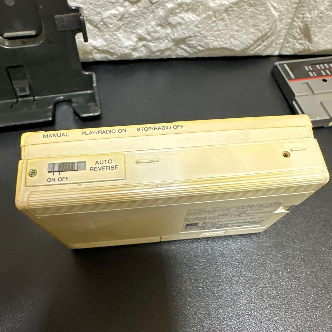 TOSHIBA カセットプレーヤーKT-AS1 ジャンク現状品　昭和レトロ