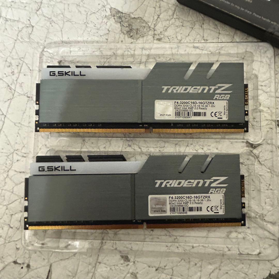 G.SKILL Trident Z RGB 16GB (8GB×2)