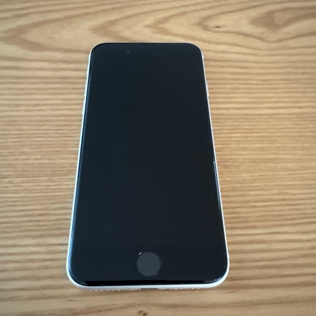 美品　iPhoneSE第3世代64GB SIMフリー