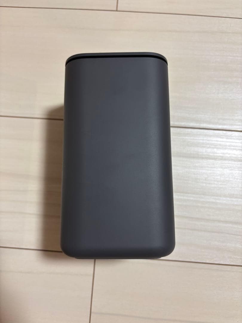 NTTドコモ  5G HR02 本体セット（箱・説明書付き）