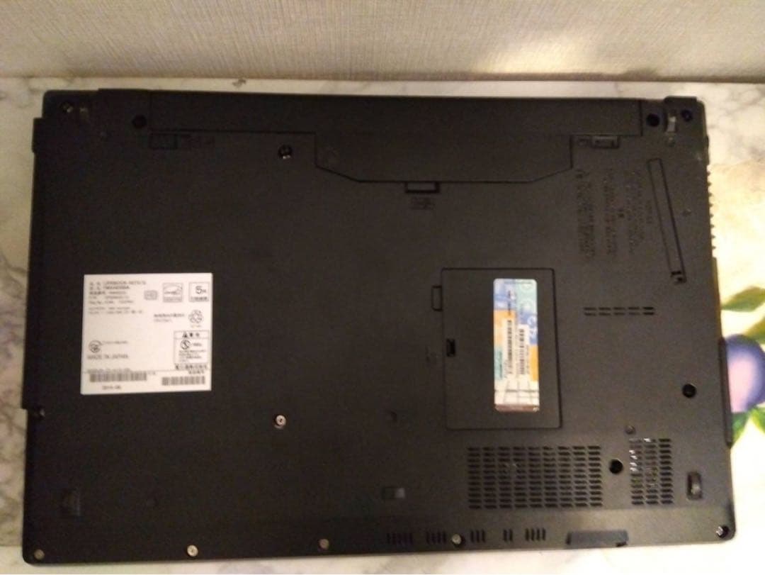 富士通　Windows11 ノートパソコン DVD付き　爆速SSD搭載 i 5