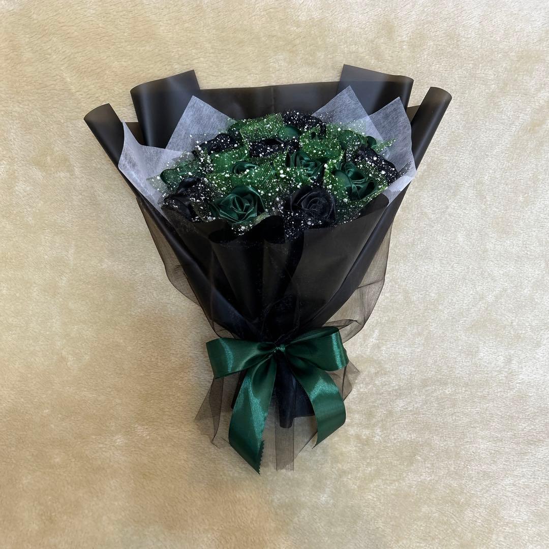 16本黒緑バラブーケ　プレゼント お祝い 枯れない花 永生薔薇　特別な人へ