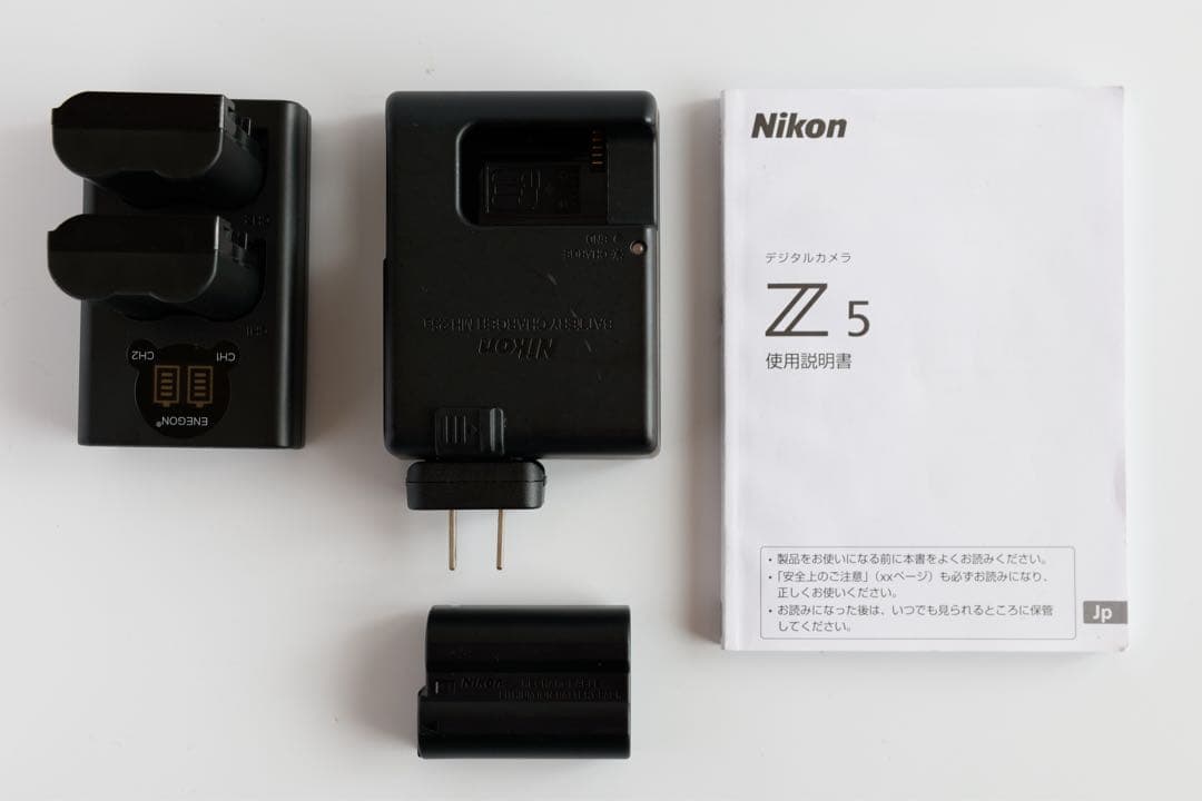 状態良 Nikon Z5 ボディ バッテリー3個