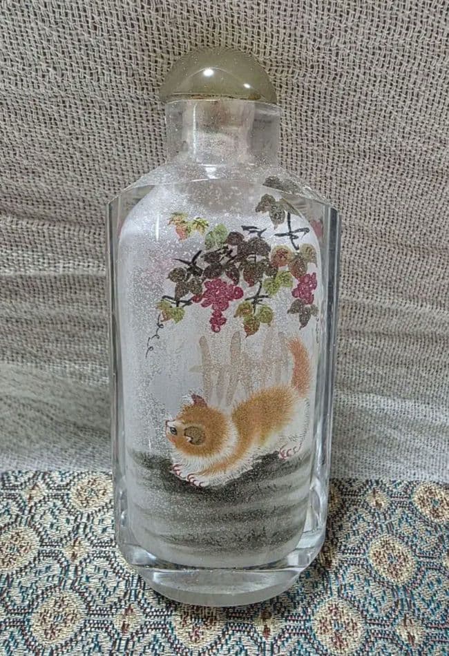 手書き 猫と花の絵柄 鼻煙壺 ガラス ネコ にゃんこ 骨董品