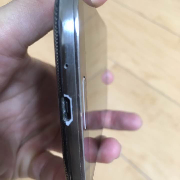 【tomotomo】galaxy s4 ブラック simロック解除済