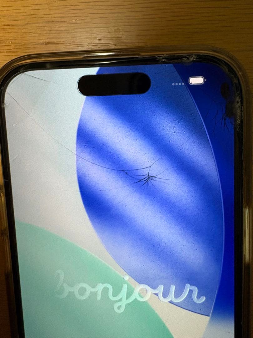 Apple iPhone 15 128GB ブルー 画面割れ 一部液晶不良あり