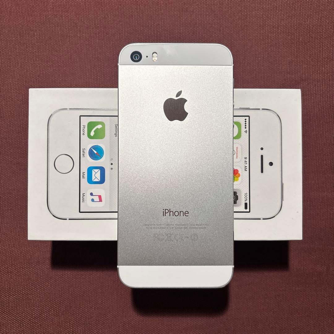 【コレクター向け】iPhone5s 16GB ほぼ未使用品 充放電回数17回