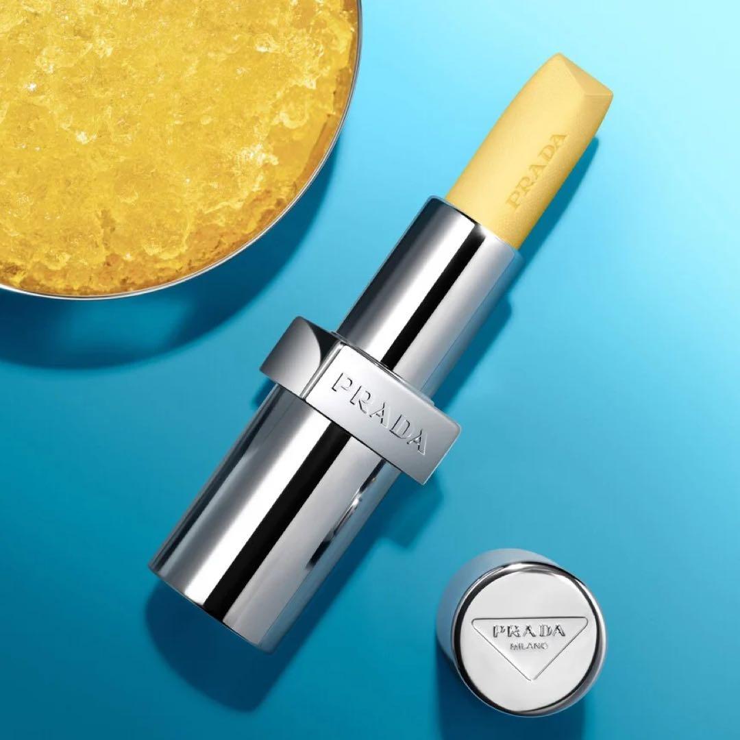 【ショッパー付き】新品　PRADA BEAUTYリップバームフロスティングケア