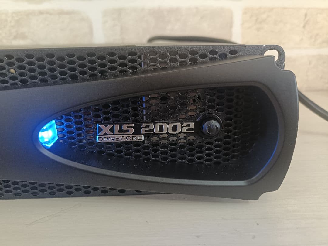 【極上美品♪】Crown XLS 2002 パワーアンプ AMCRON