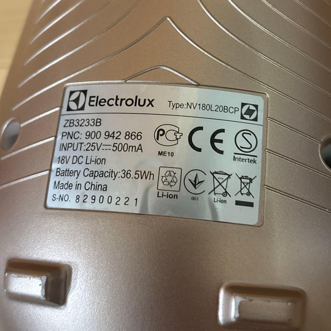 L*.様 Electrolux ergorapid LITHIUM NV180L