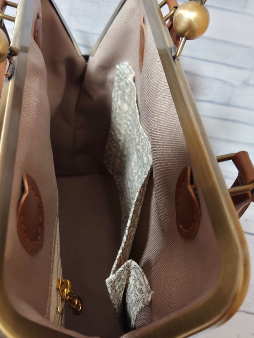 pomppia beige ミナペルホネン 大きめ がま口バッグ