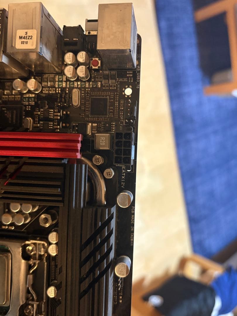 ASUS MAXIMUS IV EXTREME Z ATXマザーボードオマケ付き