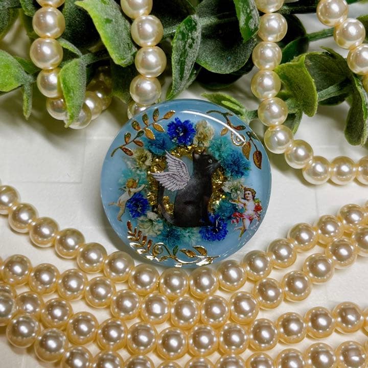 ひなた様お取置きです。✨️感謝価格✨レジンヘアゴム 天使の黒猫ちゃんNo.834