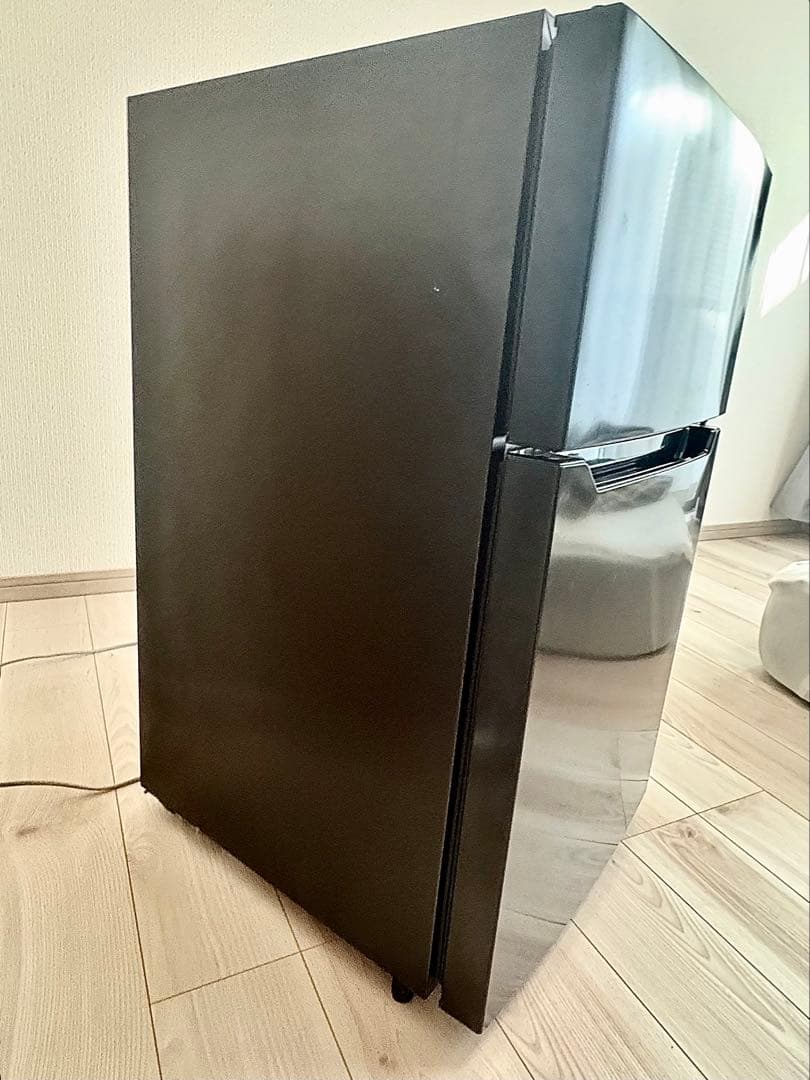 Hisense 冷蔵庫 2ドア　93リットル　ブラック