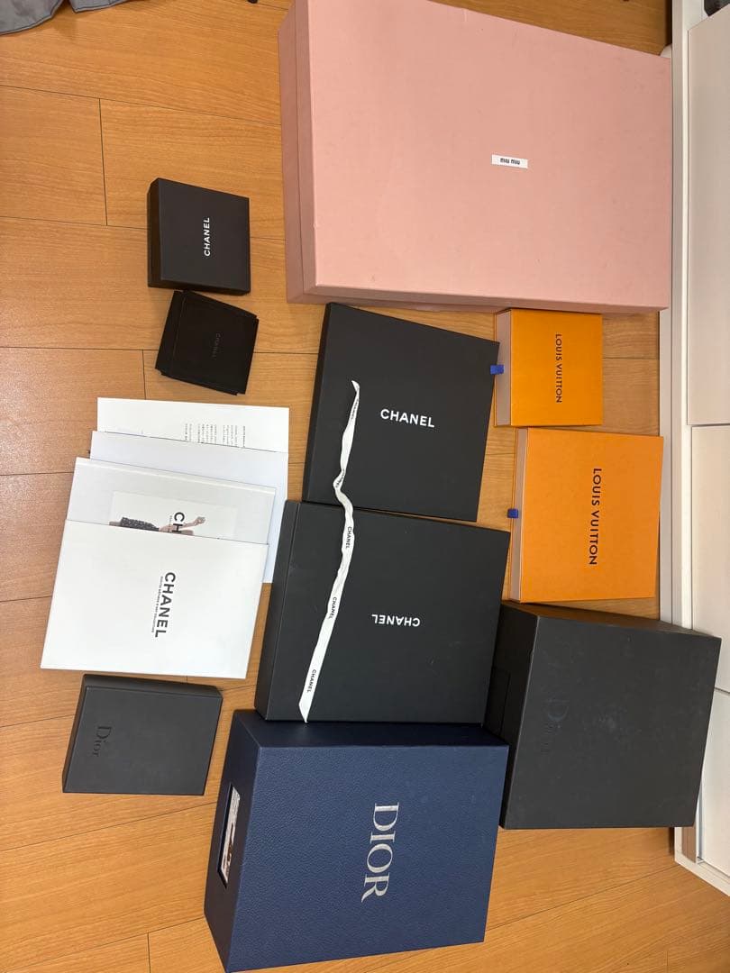 LOUIS VUITTON シャネル等、ギフト布袋、箱 約20点