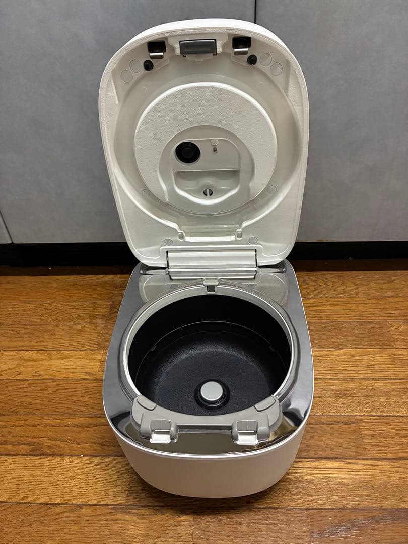 ち*る様 Panasonic 可変圧力IHジャー炊飯器 SR-N510D-W