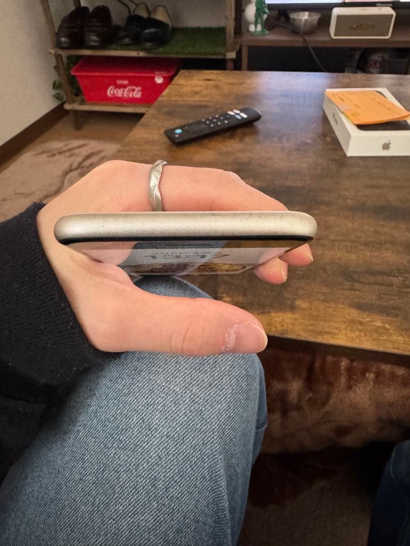 Apple iPhone SE3 64GB スターライト　ホワイト