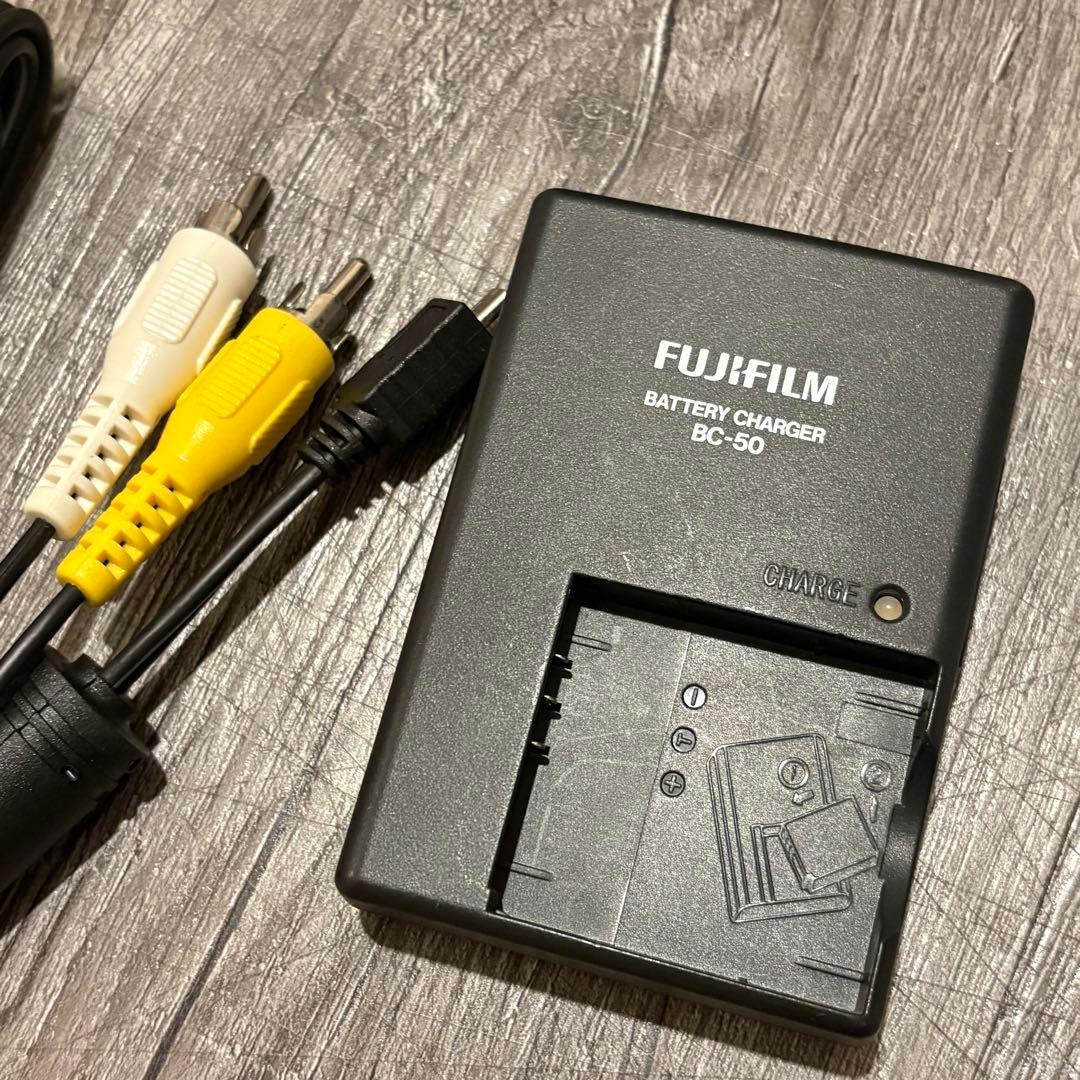 FUJIFILM FinePix f50 fd コンパクトデジタルカメラ