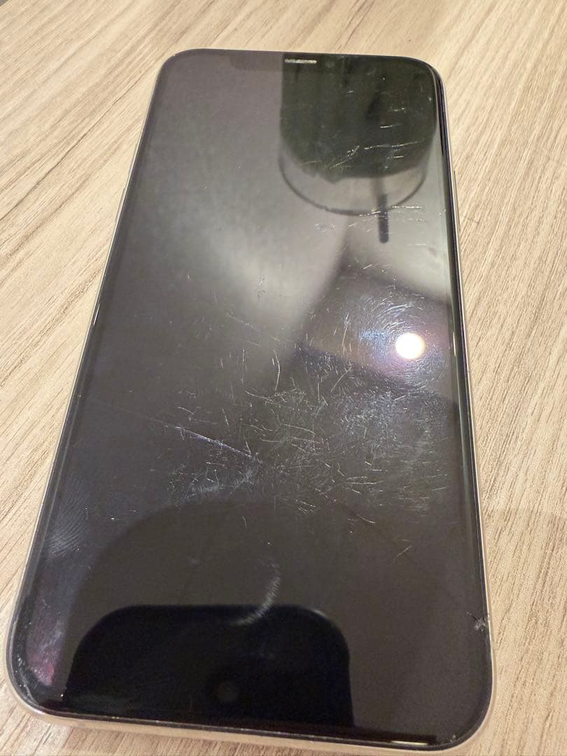【ジャンク品】iPhone 11 Pro シルバー 256GB SIMフリー