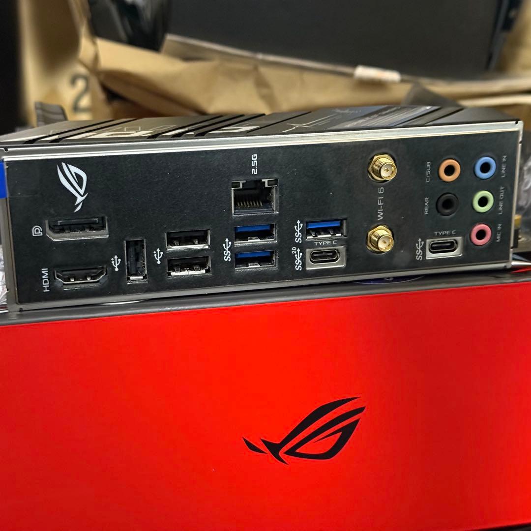 マザーボード ASUS ROG STRIX B660-I GAMING + Core i3