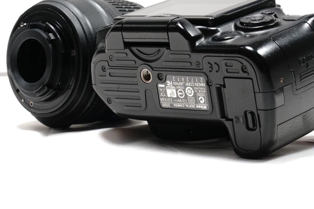 ニコン Nikon D5000 スマホ転送 動画撮影・自撮り可 手振れ補正付