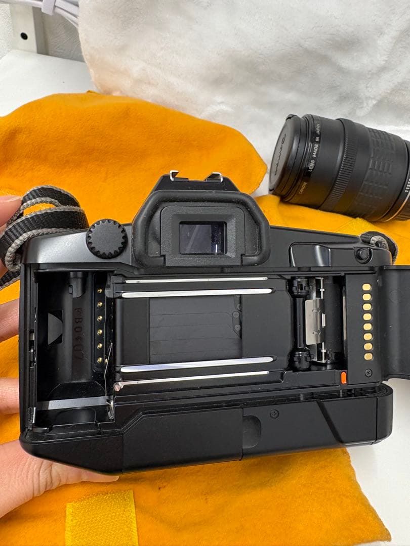 Canon EOS 650 一眼レフカメラ　美品