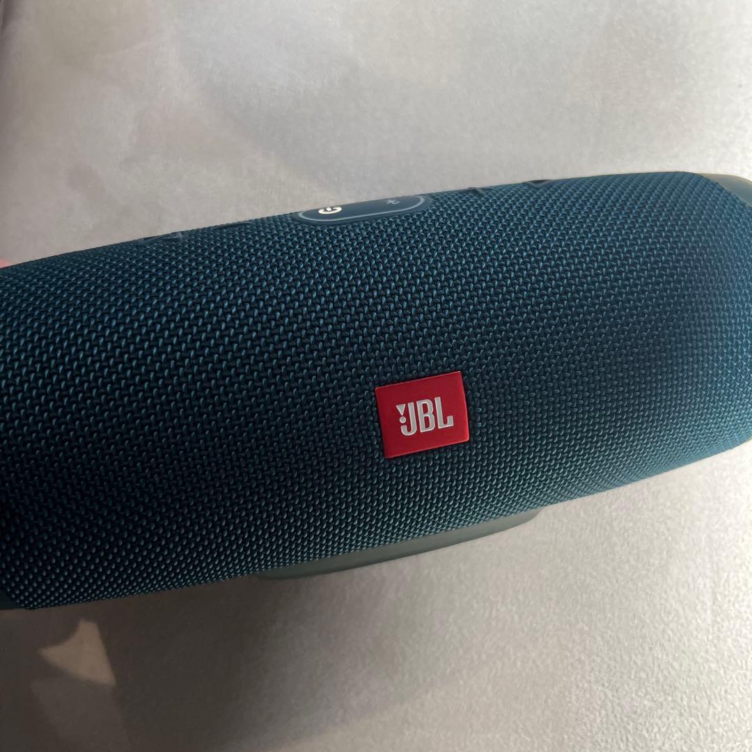 【美品】JBL charge4 Bluetoothスピーカー （本体のみ）