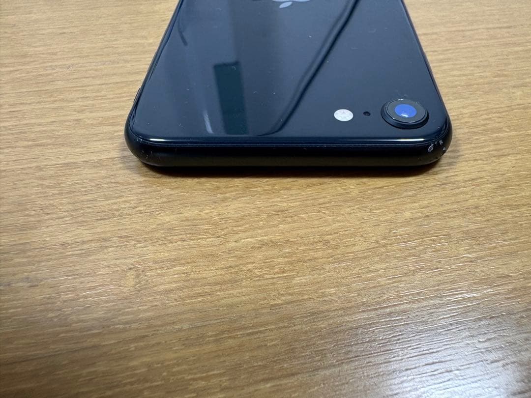 Apple iPhone SE 第3世代　64GB 本体