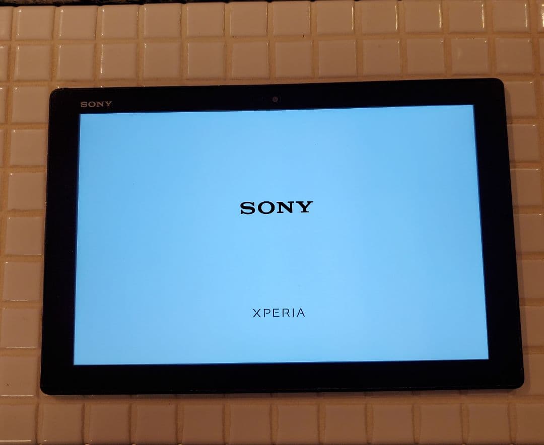 と*た様 SONY Xperia Z4 Tablet 本体 au版