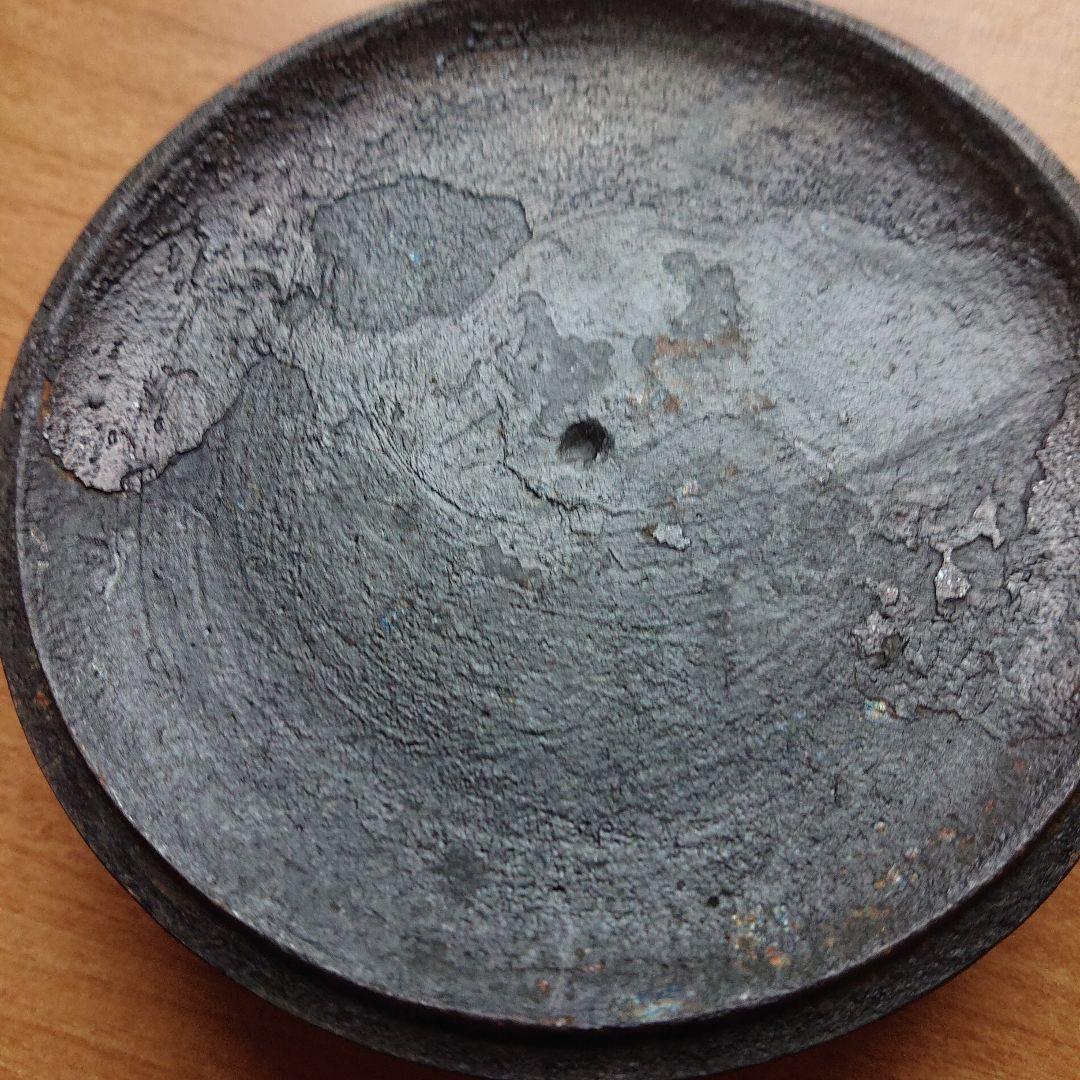 一品物。骨董品、鉄瓶 浮彫り模様