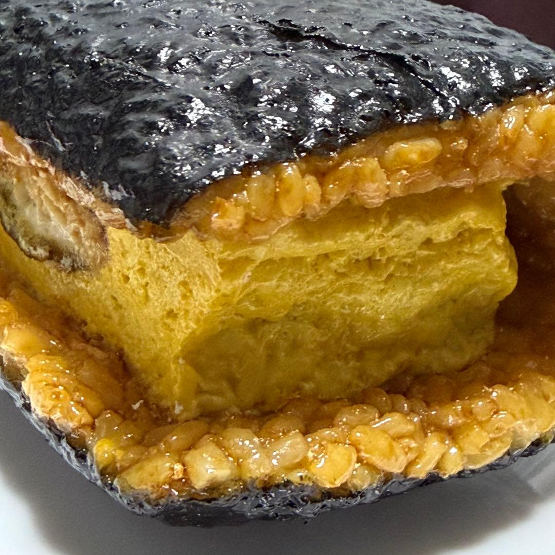 【約11センチ】うなぎ×極厚たまごの焼きおにぎりサンド 食品サンプル｜海苔包み