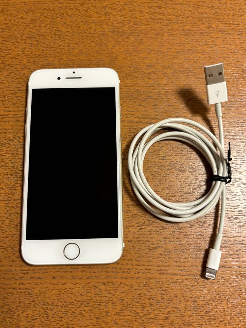美品 iPhone7 本体 バッテリー交換済み ケーブル付き　箱あり