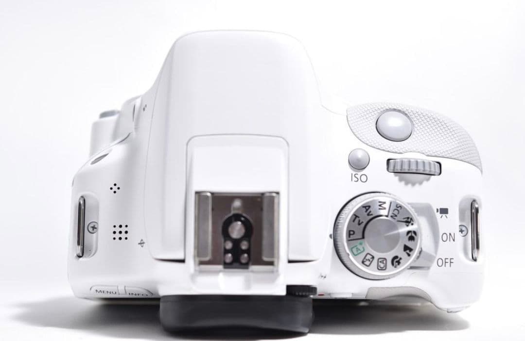 大人気♪【美品】Canon EOS Kiss X7 ホワイト ボディ