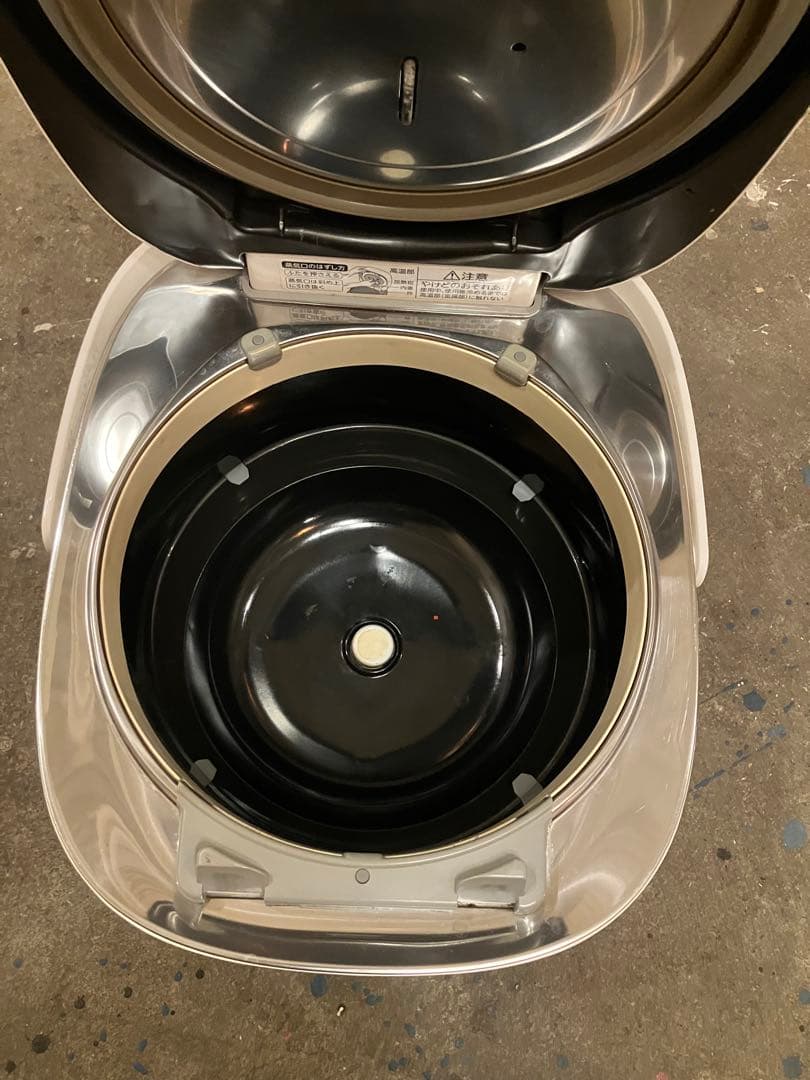 TOSHIBA 真空圧力IH炊飯器 RC-18VSP 10合炊き