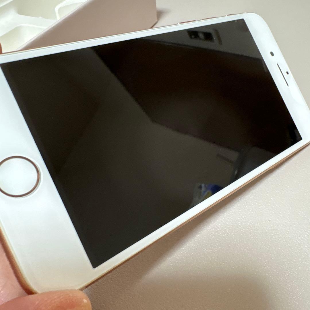 Apple iPhone 8 ゴールド 本体【美品】SIMフリー